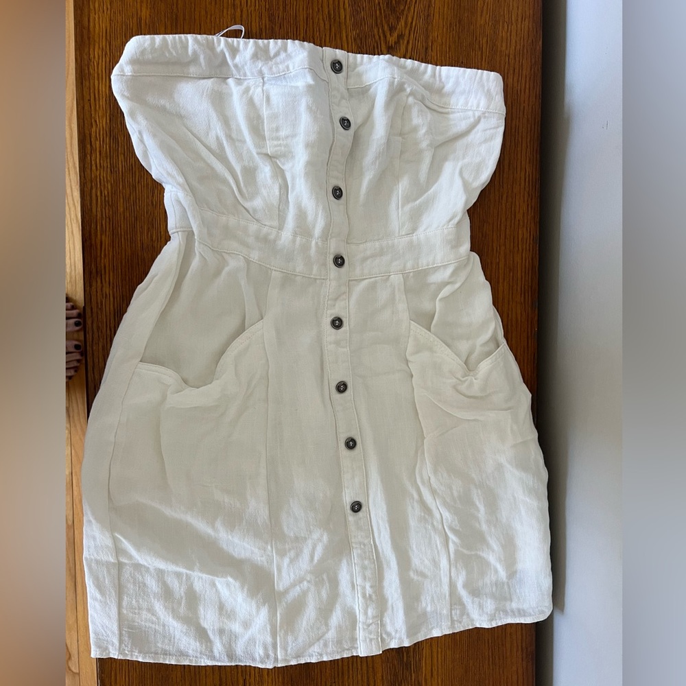 White strapless dress